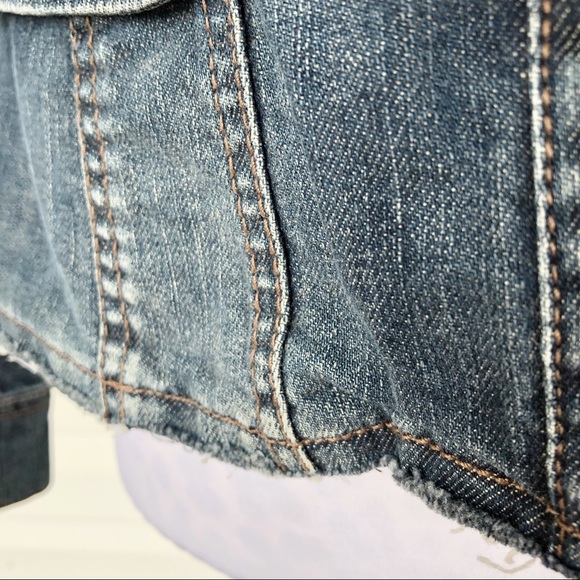 Jeanstar cropped and distressed denim jacket - Picture 8 of 10